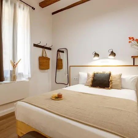 Almirall 12 Apartamento