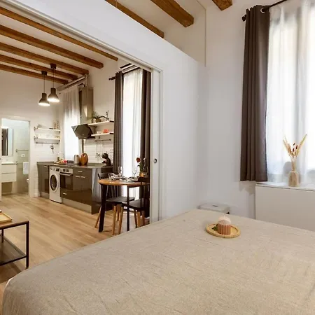 Appartement Almirall 12 *